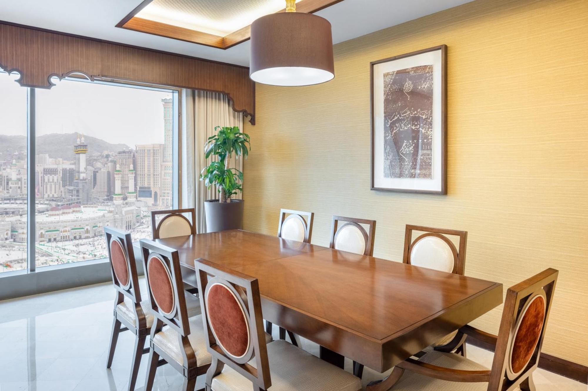 Jabal Omar Marriott Hotel Makkah Mecca Exterior photo A dining room